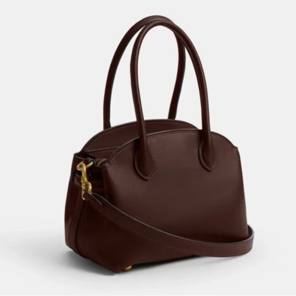 Coach Empire 21